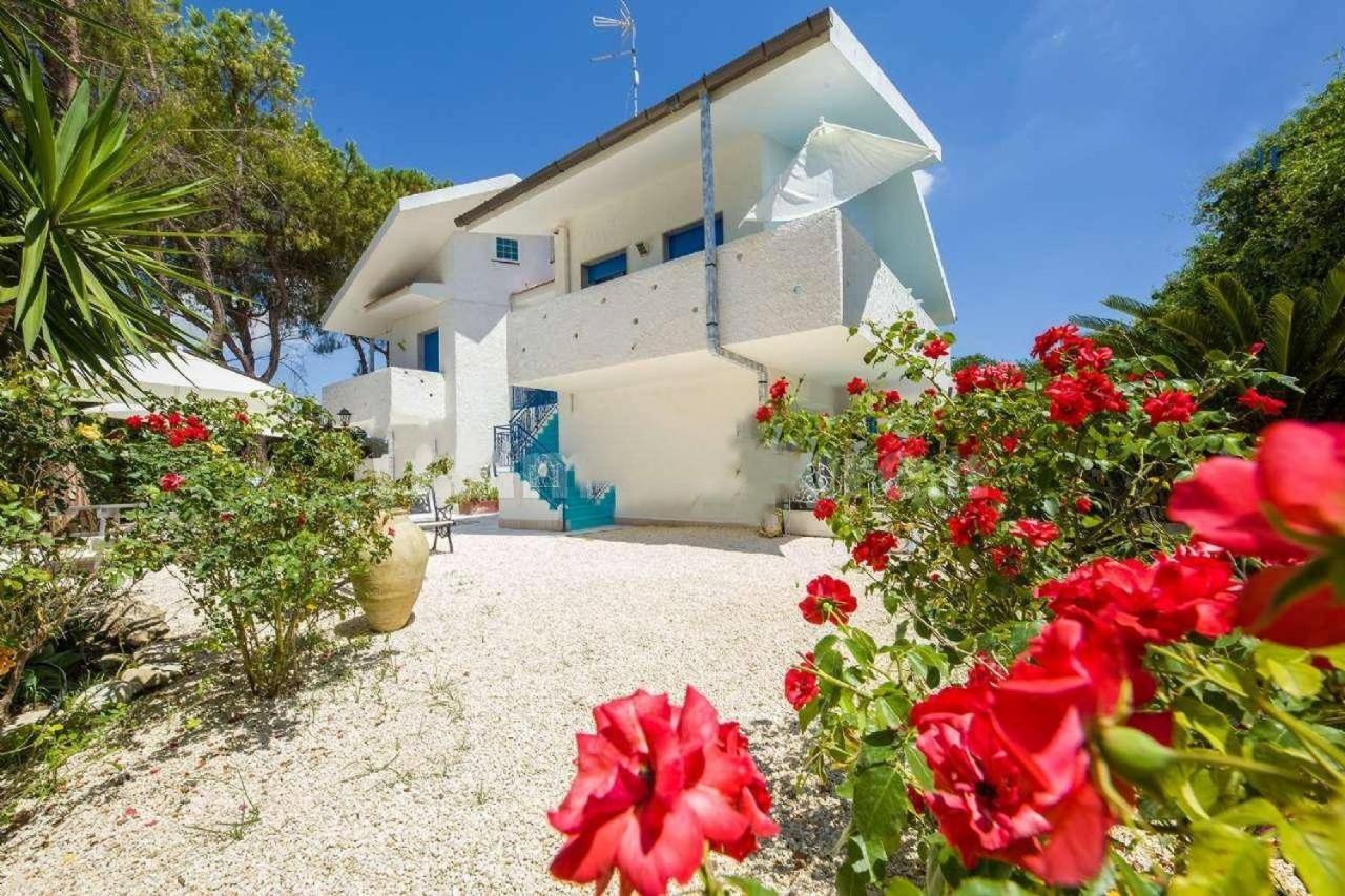 Suite House L'Isola Che Non C'E Fontane Bianche Exterior foto